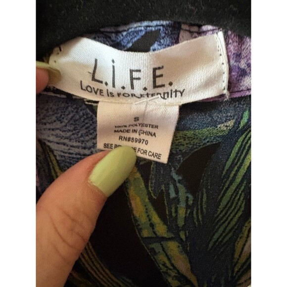 L.I.F.E. Semi sheer floral cardigan NWT - Picture 4 of 4